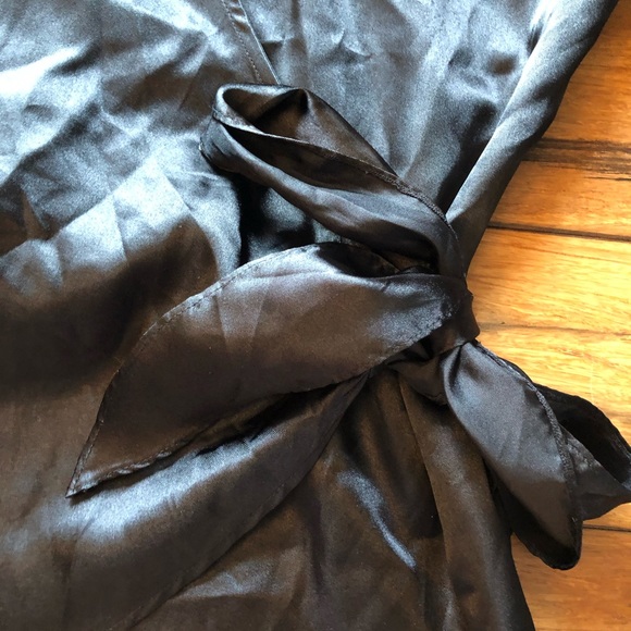 Gap silky wrap tie blouse - Picture 2 of 4